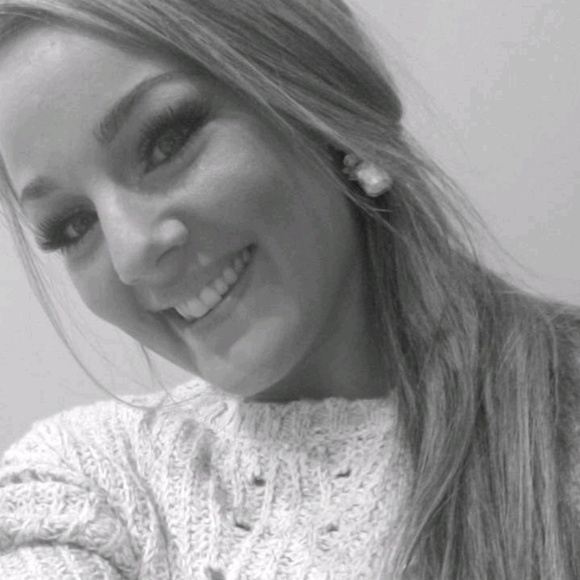 Meet your Posher, Anna - Picture 3 of 7